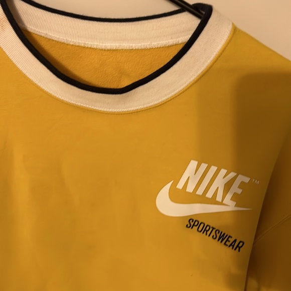 Nike Crop Sweatshirt - Picture 2 of 3